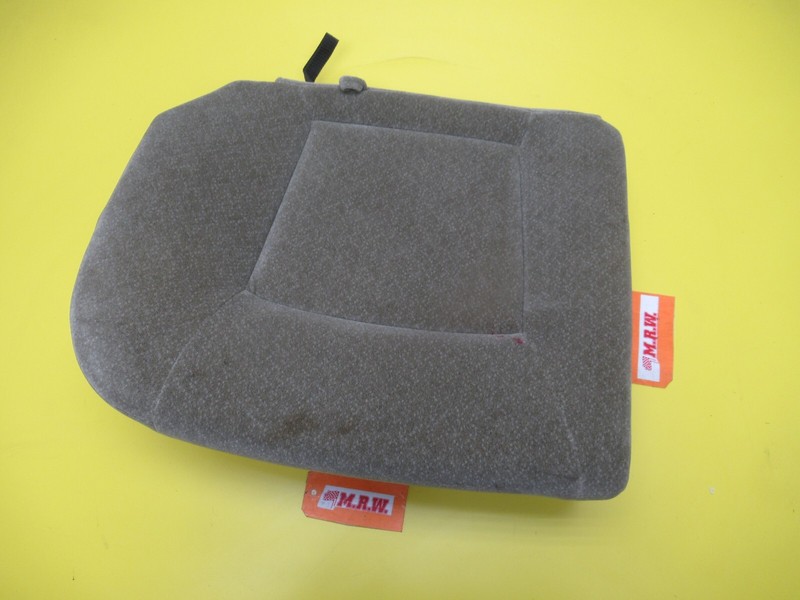 REAR BACK SEAT TAN CLOTH Passenger SIDE LOWER BASE for 04 2004 HYUNDAI SANTA FE