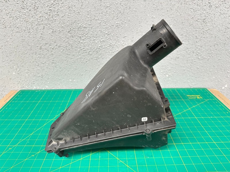 12-15 Cadillac ATS CTS 3.6L. AIR INTAKE CLEANER FILTER HOUSING BOX AIRBOX OEM