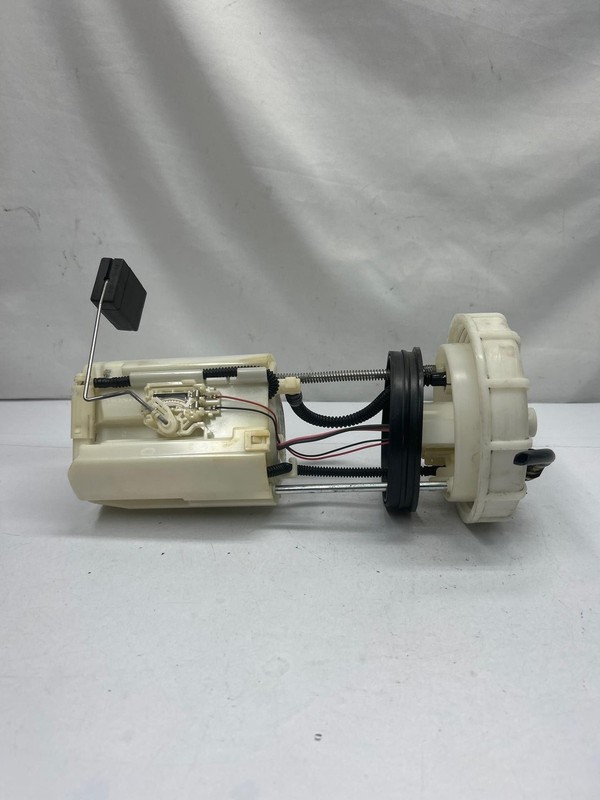 1995 1996 1997 1998 1999 2000 Toyota Tacoma fuel pump assembly 4x2 6 cyl