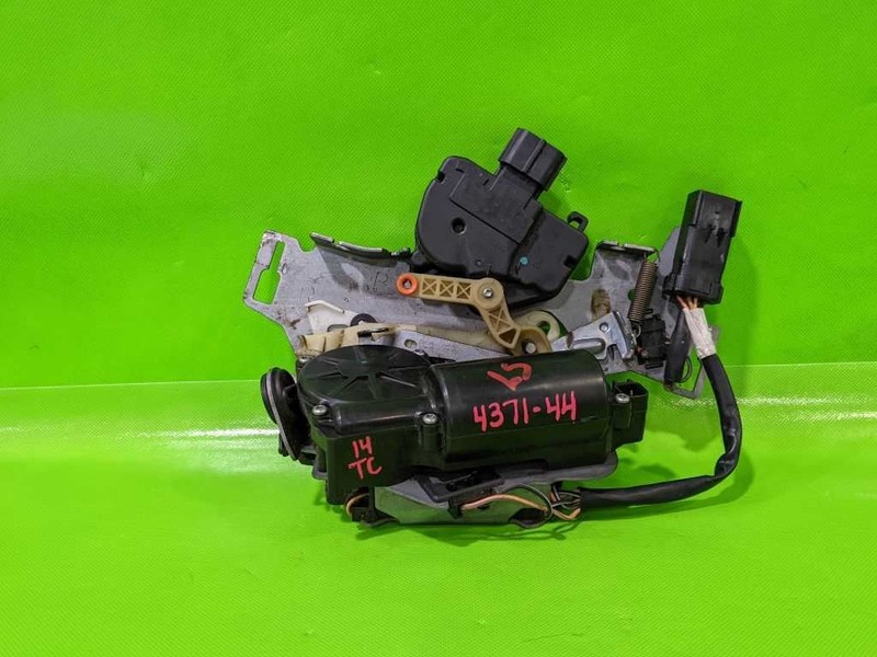 11-16 TOWN & COUNTRY DRIVER LEFT SLIDING DOOR LOCK LATCH OEM 4371-44