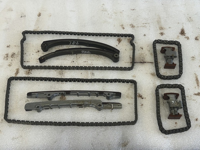 2003 2004 2005 2006 JAGUAR XK8 MOTOR ENGINE TIMING CHAINS WITH GUIDE BRACKETS