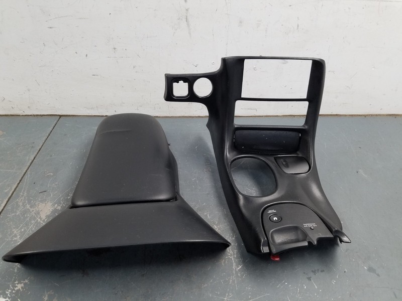 2002 Chevy Corvette C5 Z06 Center Console Bezel Armrest #5803 i1