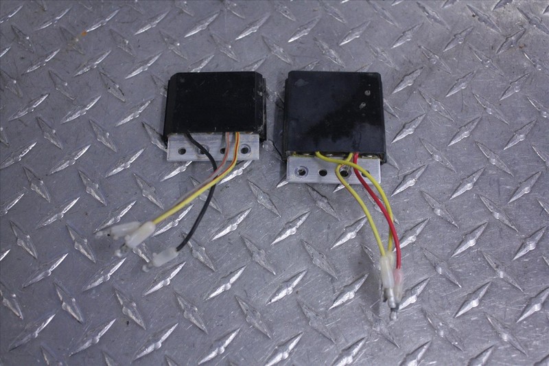 2002 POLARIS 400 SCRAMBLER 2X4 ELECTRICAL VOLTAGE RECTIFIER REGULATOR PAIR 02
