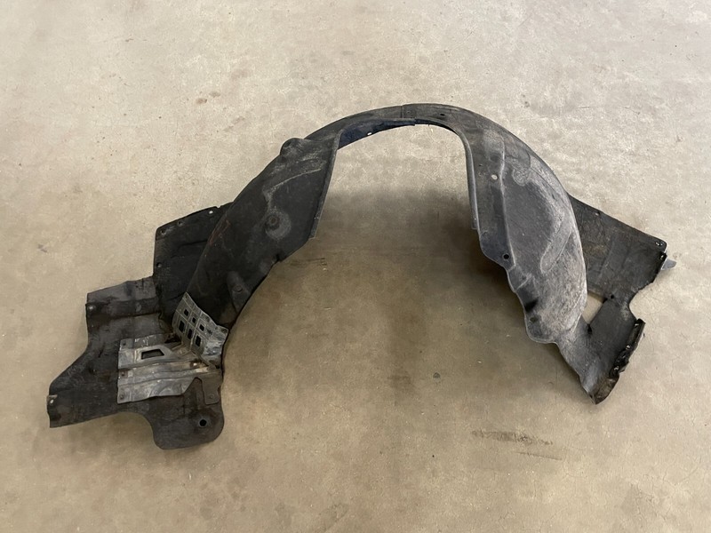15-17 Hyundai Genesis G80 Front Left Fender Liner Splash Shield Guard 1538 OEM