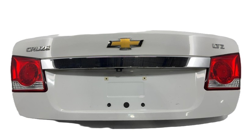 2011-2016 Chevy Cruze Rear Trunk Hatch Assembly White W/ Camera Latch Scratch
