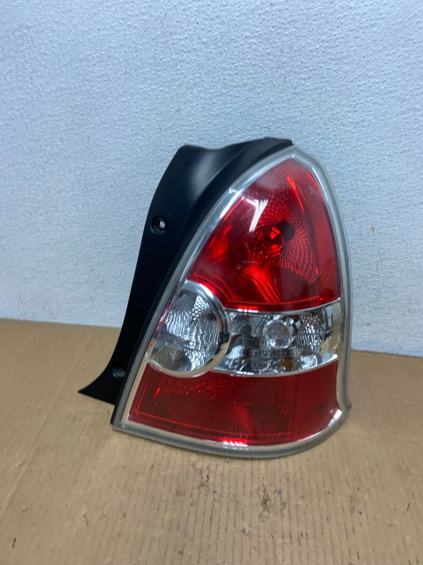 2007-2011 Hyundai Accent Hatchback Right Passenger Side Tail Light Oem AD0879 LK