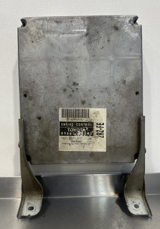 03 04 Toyota Tacoma 2.4L 2RZ-FE MT ECU ECM PCM Engine Computer 89661-0Y040