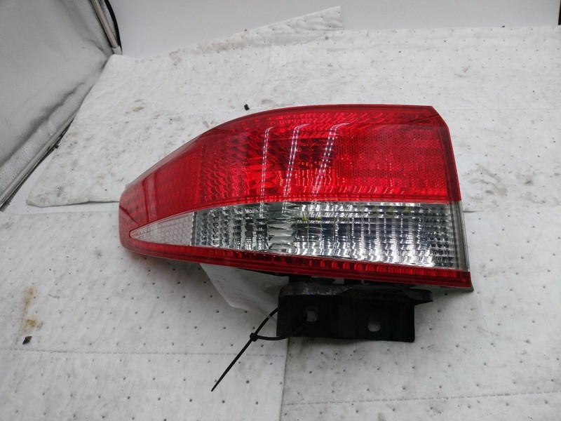 Used Left Tail Light Assembly fits: 2004 Honda Accord Sdn quarter panel mounted
