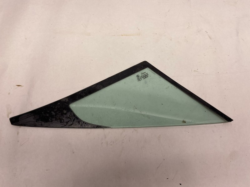 2006-2011 ASTON MARTIN V8 VANTAGE FRONT LEFT SIDE DOOR QUARTER WINDOW GLASS OEM