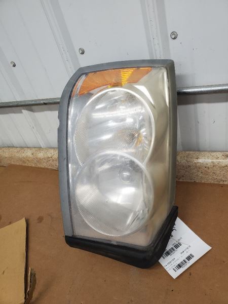 Passenger Headlight With Dome Cover Over Outer Bulb Fits 05-06 DAKOTA 285781