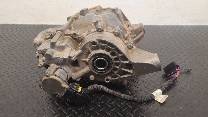 21-22 Chevrolet Traverse Rear Differential Carrier OEM 84881925