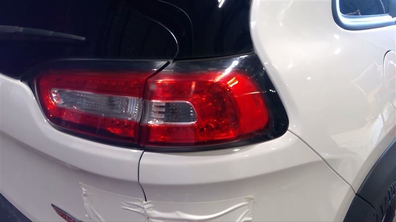 Passenger Tail Light Quarter Panel Mounted LED Fits 14-18 CHEROKEE 3292240