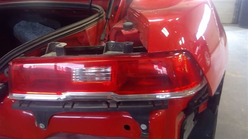 Passenger Tail Light Halogen Headlamps Opt T4A Fits 14-15 CAMARO 3241108