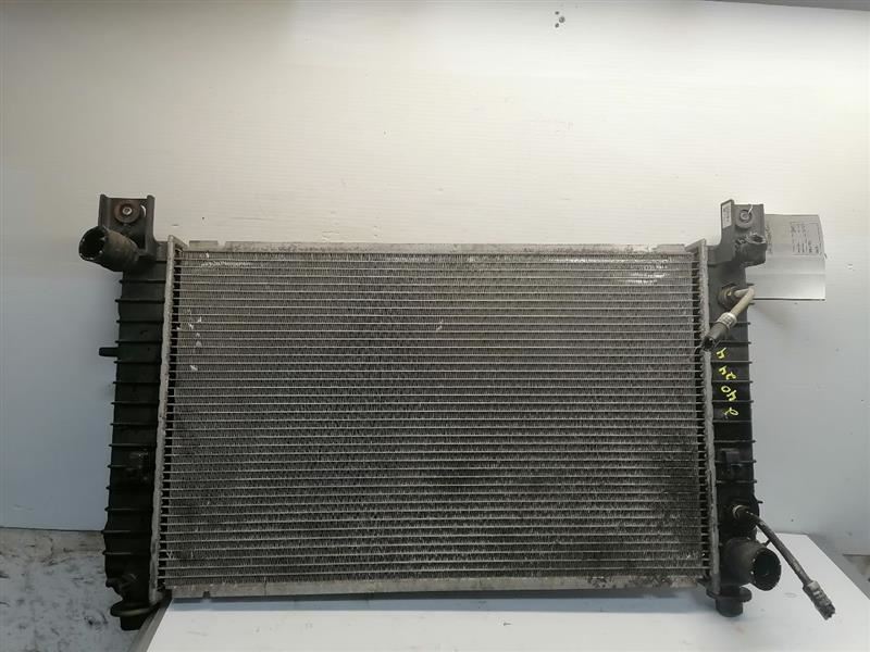Radiator ID 15193112 Fits 99-04 SIERRA 1500 PICKUP 1397474