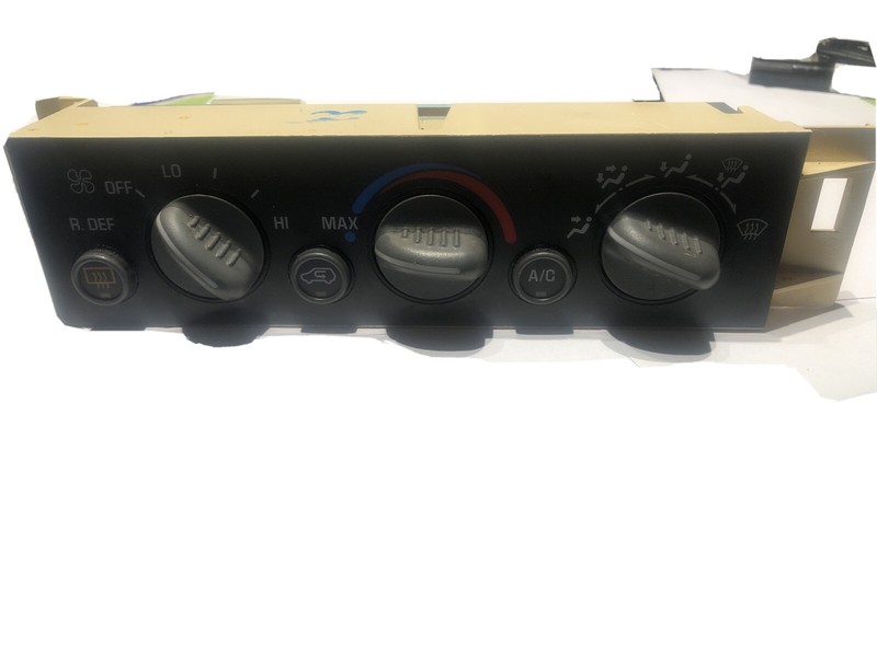 96-99 GM Suburban Sierra 1500 Silverado Climate Control 16240105