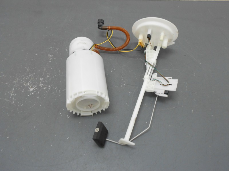 2015 15 16 Porsche Cayman GTS Fuel Pump / Sending Unit #1602 G3