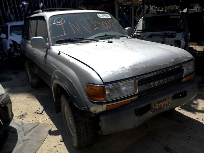 Passenger Front Spindle/Knuckle Steering Knuckle Fits 91-92 LAND CRUISER 472460