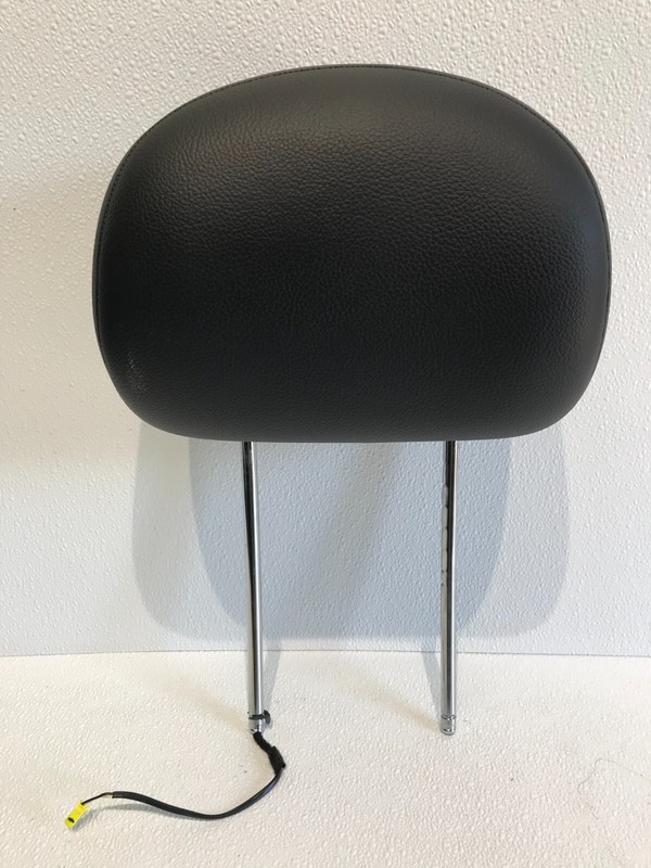 05-07 Mercedes W203 C230 C350 Front Seat Headrest Left or Right Side Black OEM