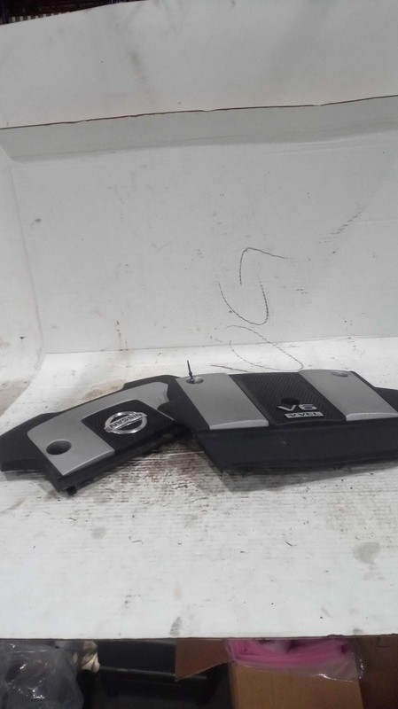 2015 Nissan 370Z Engine Cover Red OEM Used 6801911 122K Miles