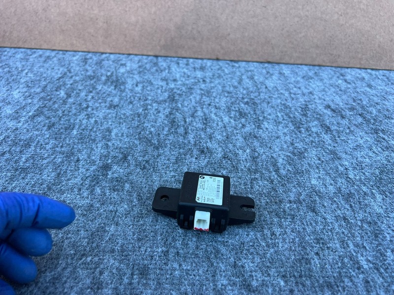 GENESIS GV70 2022-2026 OEM WIRELESS COMMUNICATION CONTROL MODULE UNIT 955B0AR000