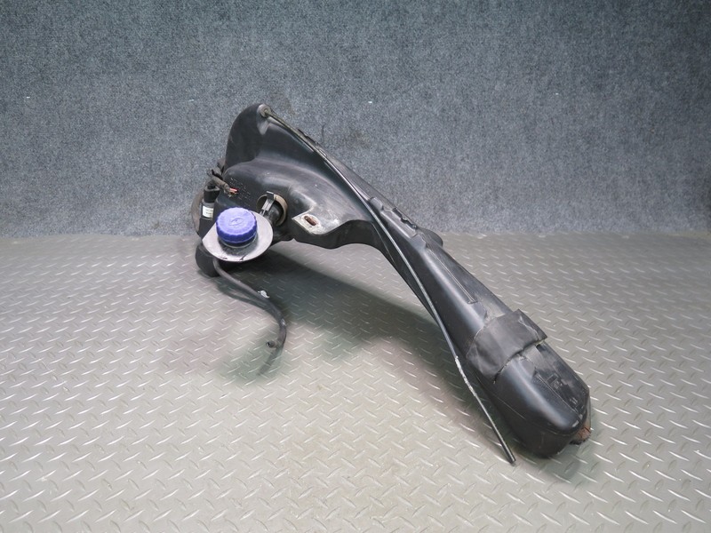 1997-2004 PORSCHE BOXSTER 986 WINDSHIELD WASHER FLUID RESERVOIR TANK W PUMP