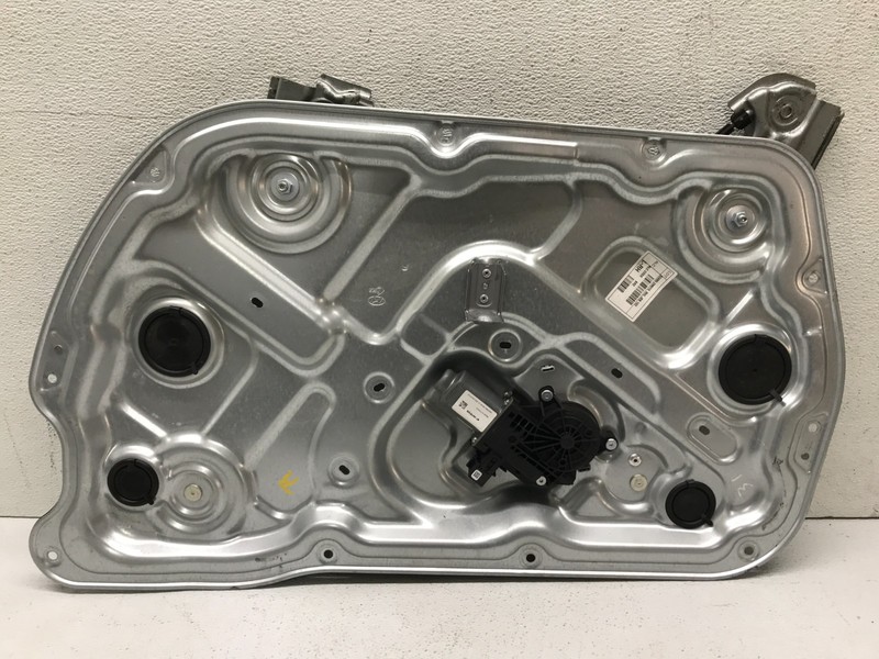 2013 Hyundai Genesis Coupe Front Right Passenger Window Regulator Motor OEM