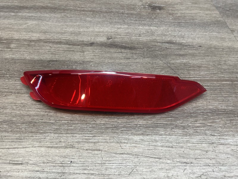 2015-2018 Hyundai Tucson LH Reflector OEM Part# 92405-D3050