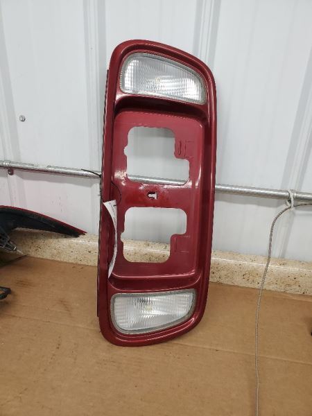 SENTRA2002 Tail Light 281225