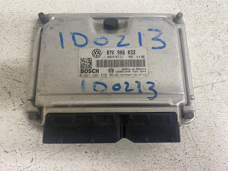 2006-2007 VW Beetle 2.5 Auto BPR Engine Computer Module Ecu Ecm Pcm 07K 906 032