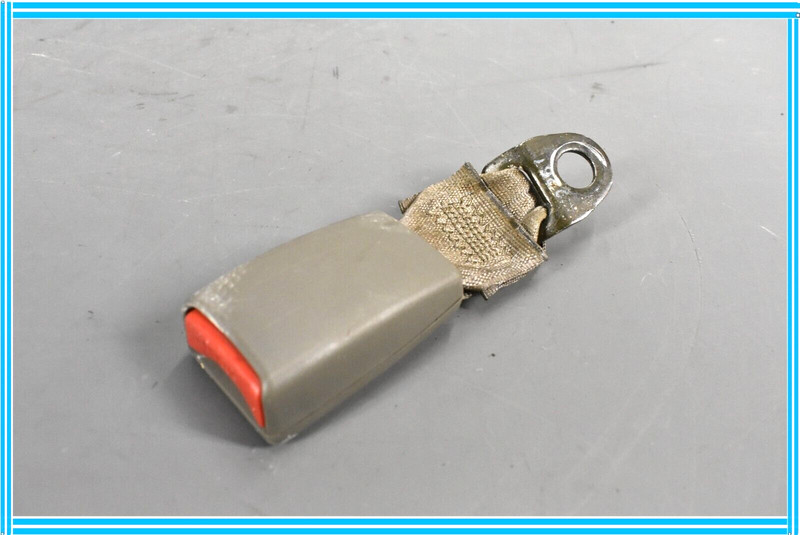 HUMMER H2 REAR RIGHT PASSENGER SIDE SEAT BELT SEATBELT BUCKLE OEM 2003