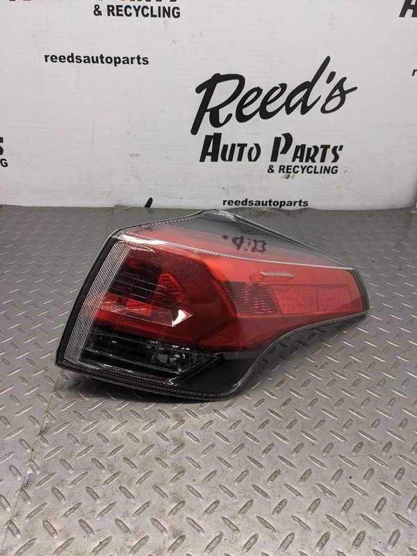 Passenger Tail Light Quarter Panel Mounted Without LED Fits 16-18 RAV4 1159286