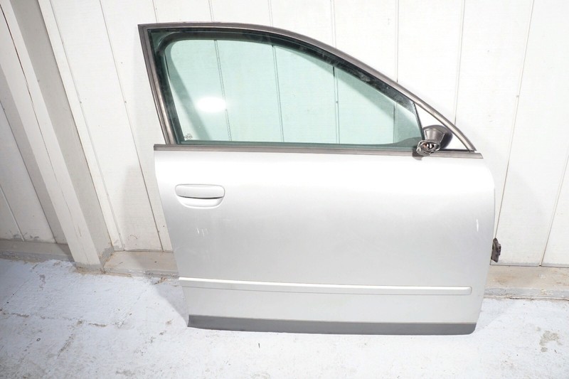 2002 2003 2004 2005 AUDI A4 B6 FRONT RIGHT PASSENGER DOOR ASSEMBLY OEM