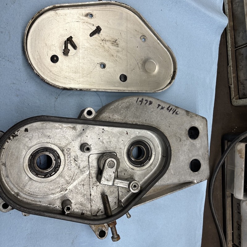 1976 - 1978 Vintage Snowmobile polaris TX440 chain case Chaincase Good 11