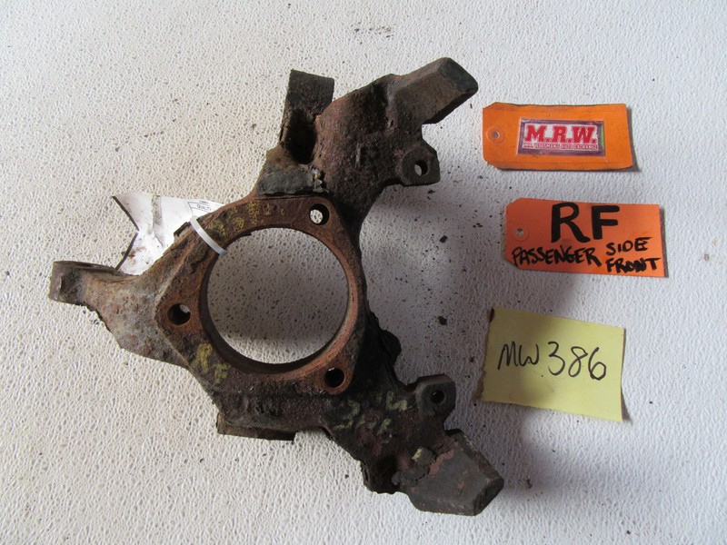 SPINDLE KNUCKLE RIGHT FRONT R RH RF PASSENGER 94 95 96 DEVILLE ELDORADO SEVILLE