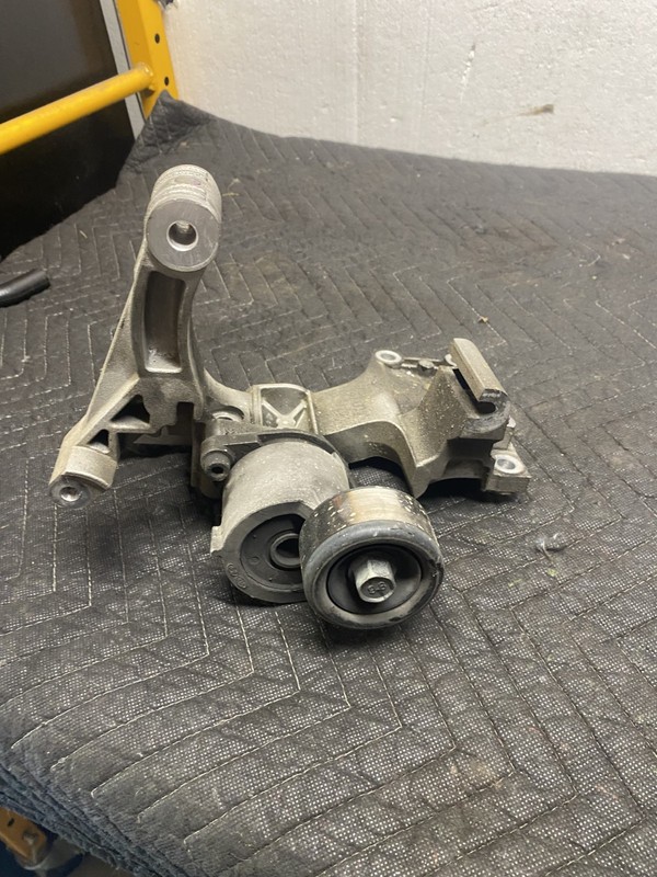2019 Kia Sorento L Pulley Tensioner OEM