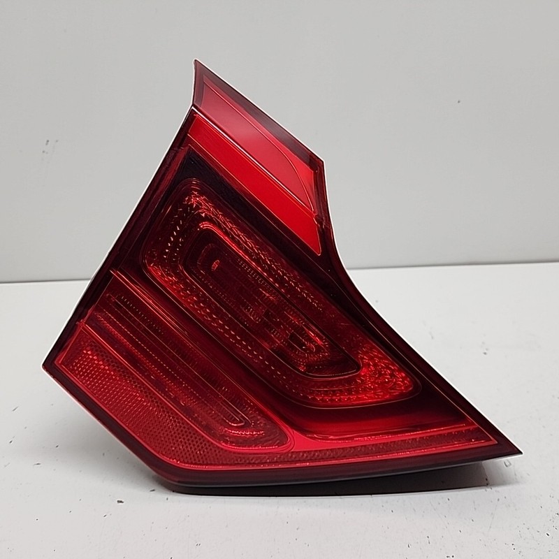 924033T010 | 2015 KIA K900 REAR LEFT INNER DECKLID TAIL LIGHT LAMP LED OEM LR