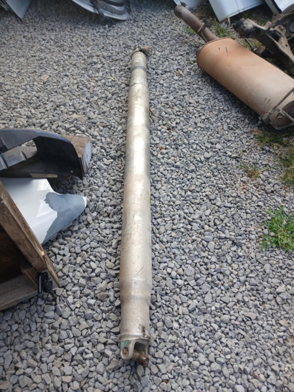 Rear Drive Shaft GMC SIERRA 2500 2011-19 2WD USED OEM 23251136