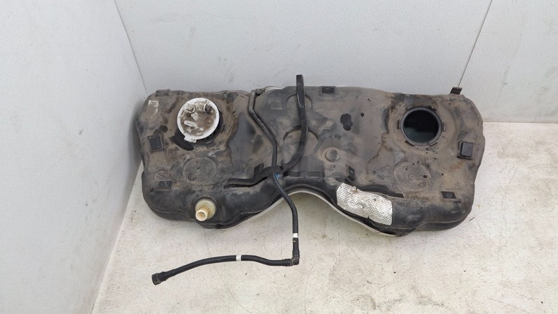 2019 - 2024 GenesisG70 2.0L RWD FUEL GAS TANK RESERVOIR OEM