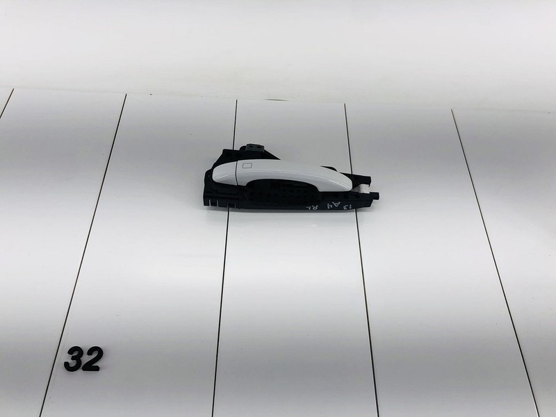 09-16 AUDI A4 QUATTRO 8K REAR LEFT SIDE EXTERIOR DOOR HANDLE IBIS WHITE OEM