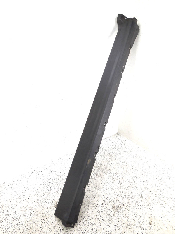 2017 17 Maserati Levante Rocker Panel Side Skirt Moulding Driver Left LH OEM