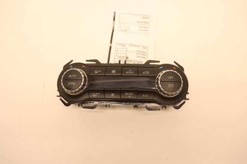 2014-2019 MERCEDES CLA250 C117 DASH A/C RADIO & CLIMATE CONTROL PANEL OEM
