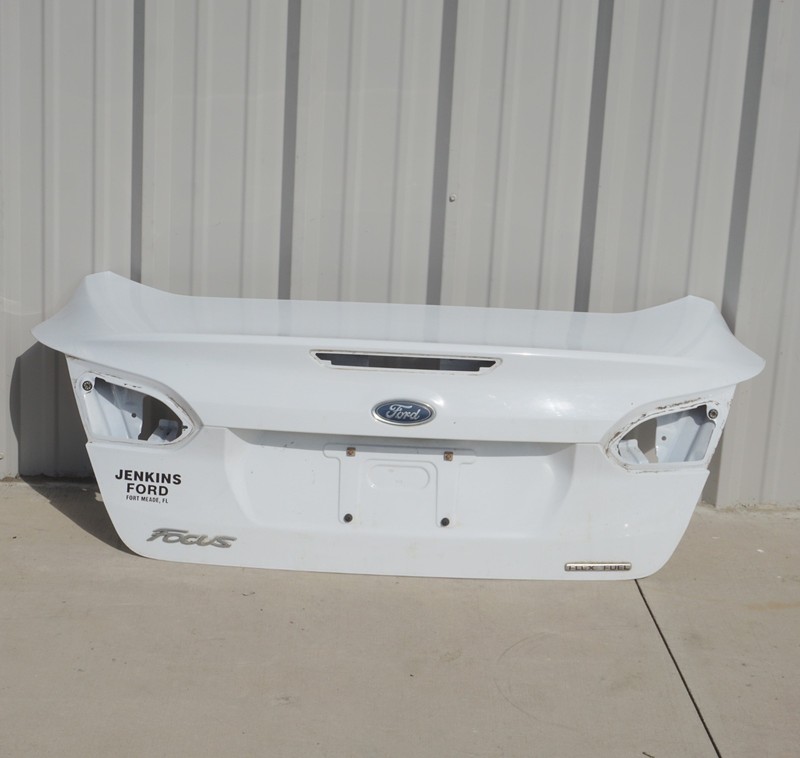 2012 - 2018 Ford Focus Se Sedan Trunk Lid