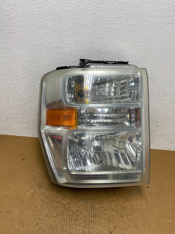 2008-2014 Ford Econoline E150 E250 E350 Right Passenger Headlight Oem AE0587 DW