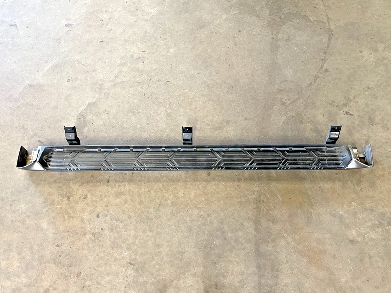 ⭐2015-2017 INFINITI QX80 LEFT DRIVER SIDE RUNNING BOARD STEP PLATEOEM LOT2628