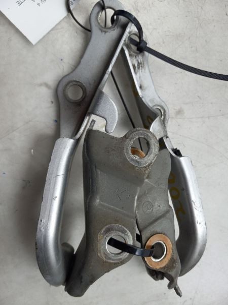 2002 TOYOTA RAV4 L LEFT AND RIGHT SIDE HOOD HINGES