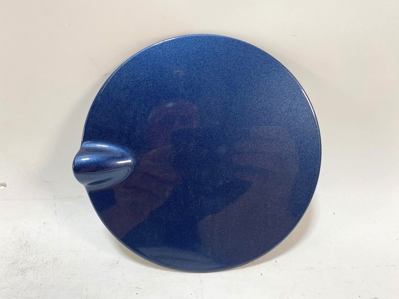 12-18 FORD FOCUS SEDAN FUEL TANK GAS FILLER LID DOOR FLAP PANEL COVER BLUE OEM