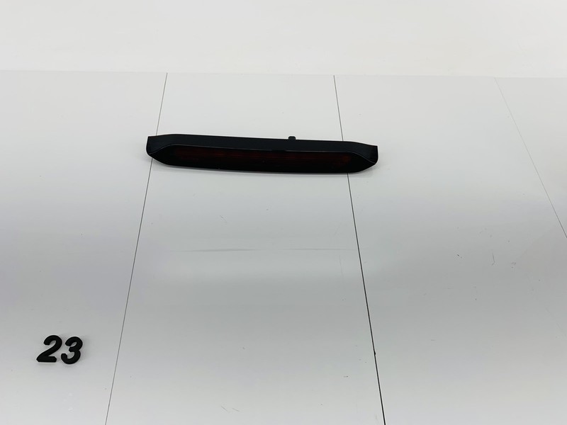 18-24 CHEVROLET EQUINOX REAR LIFTGATE CENTER HIGH MOUNT THIRD BRAKE LAMP OEM