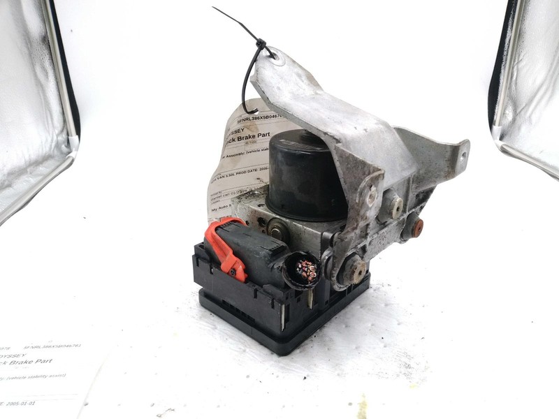 2005 Honda Odyssey ABS Modulator Assembly OEM Silver 133K Miles NJ25-24078