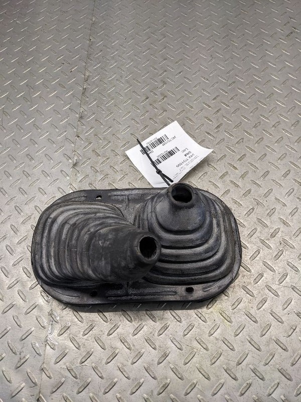 89-95 Toyota 4Runner Pickup 4WD Floor Shift Shifter Boot 4x4 1192582