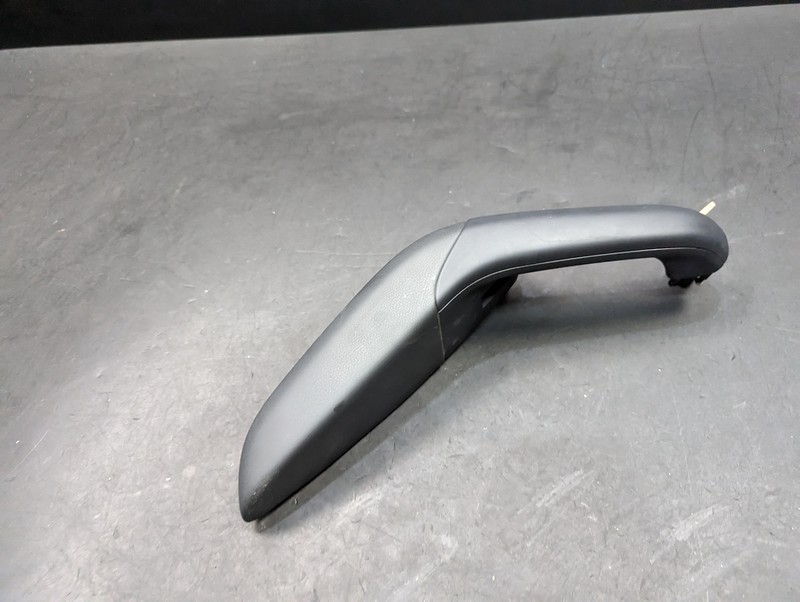 Rear Right Door Pull Handle 2018 Audi Q3 8U086737424A 2015 2016 2017